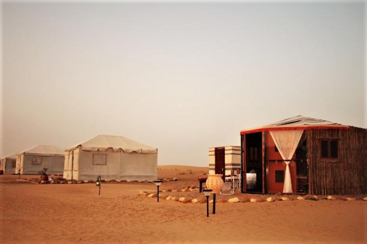 Legend Desert Camp Fulayj al Masha'ikh Exteriör bild
