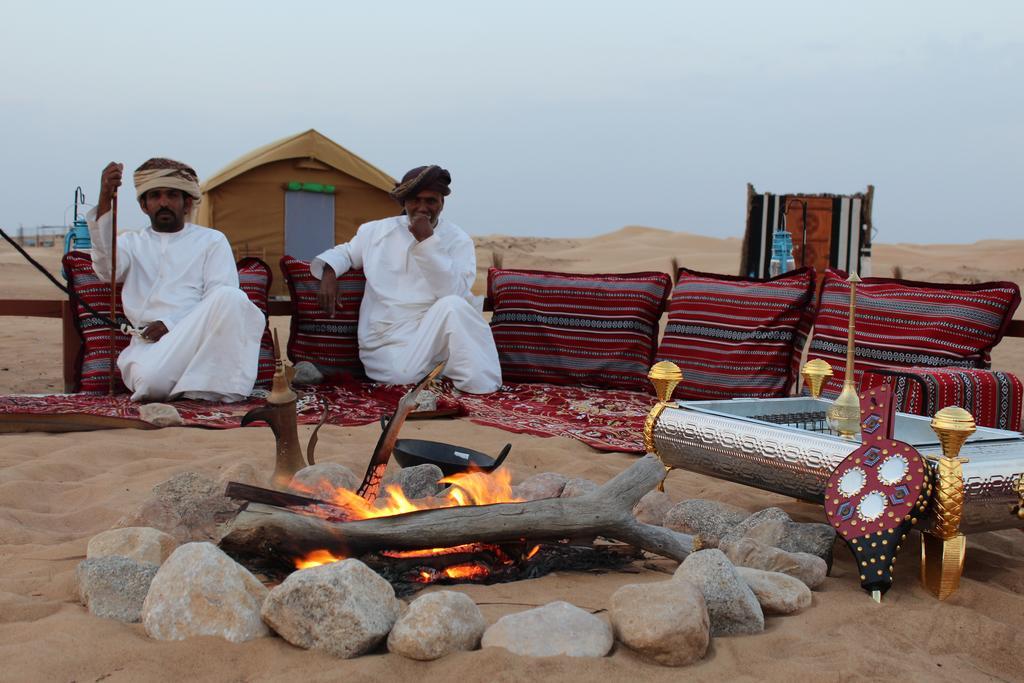 Legend Desert Camp Fulayj al Masha'ikh Exteriör bild