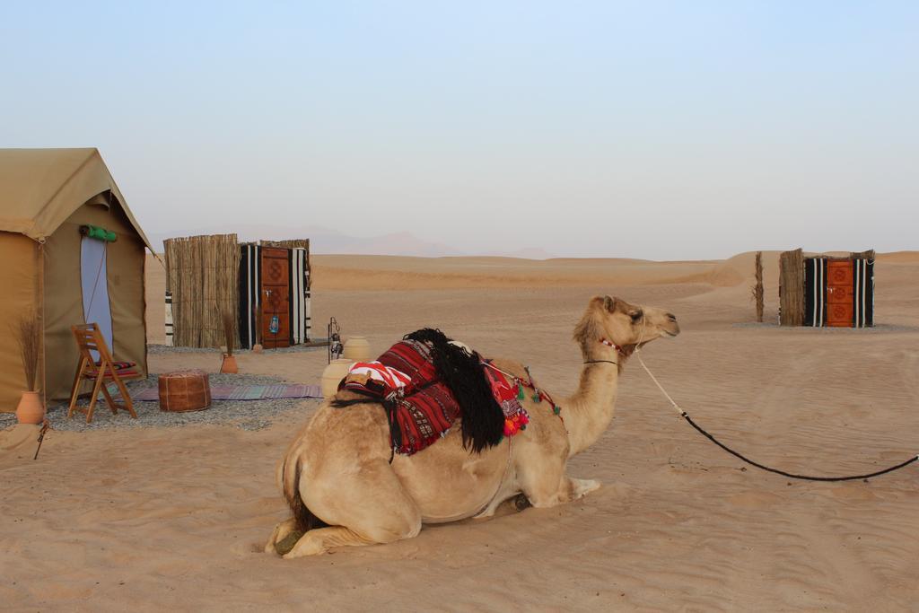 Legend Desert Camp Fulayj al Masha'ikh Exteriör bild