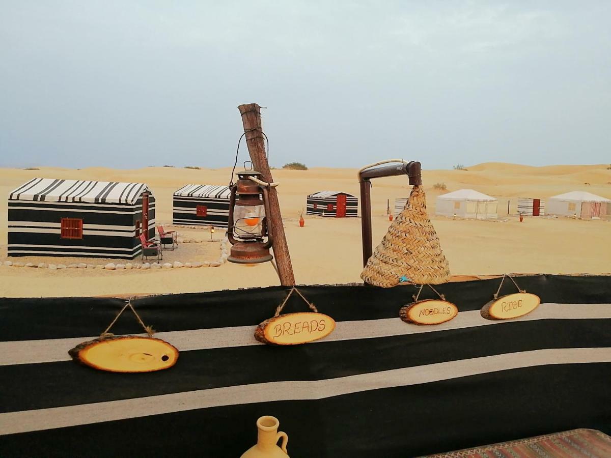 Legend Desert Camp Fulayj al Masha'ikh Exteriör bild